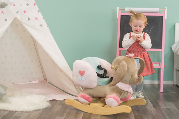 Optimaal hobbelplezier met de Nattou olifant.