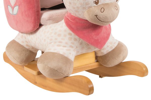 Schommelpaard met houten onderstel.